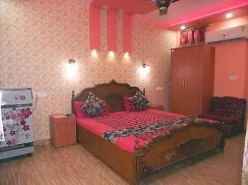 Mystique Moments B&B Delhi  Bed & Breakfast