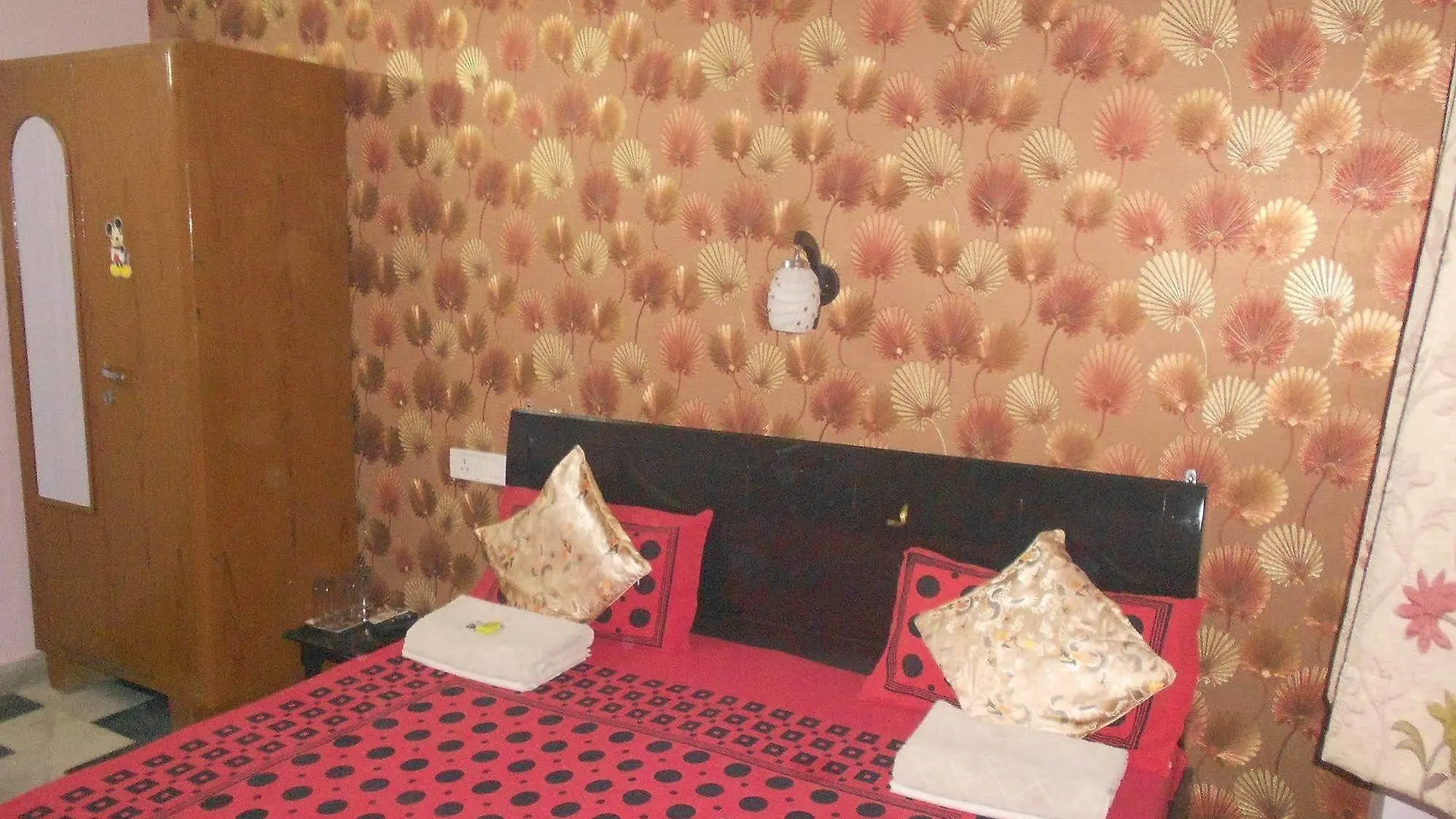 Mystique Moments B&B Delhi  Bed & Breakfast